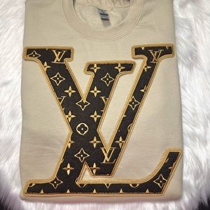 LV Brown Monogram Chenille Patch Crewneck!!